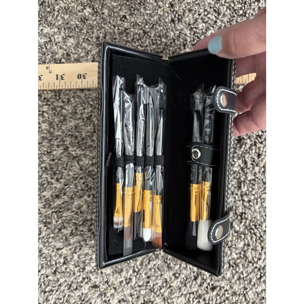 MAC 9 brush set with case and mirror - Picture 4 of 7